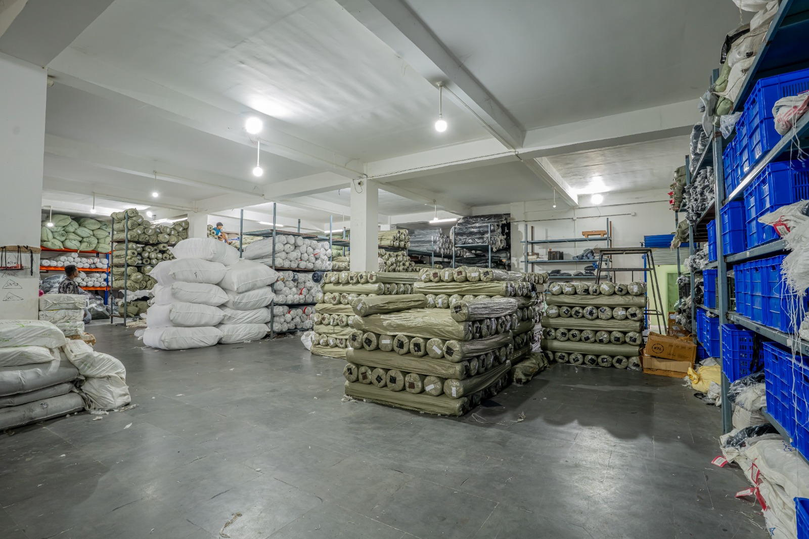 Logistics & Supply Chain